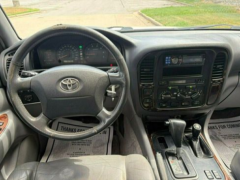 Used 2001 Toyota Land Cruiser w/ Convenience Pkg AWD/4WD image 36