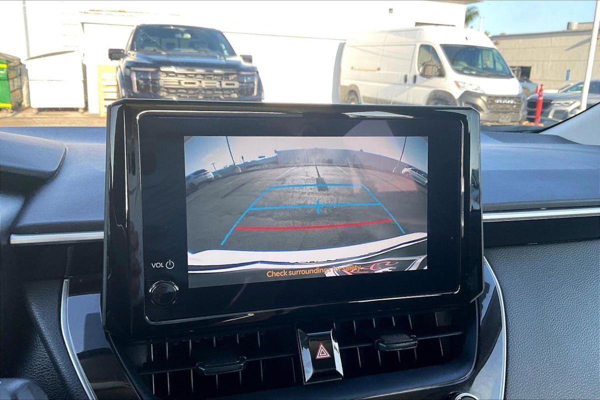 Used 2024 Toyota Corolla LE FWD image 18