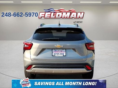 Used 2024 Chevrolet Trax LT w/ Driver Confidence Package FWD image 4