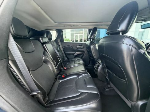 Used 2021 Jeep Cherokee Limited AWD/4WD image 20