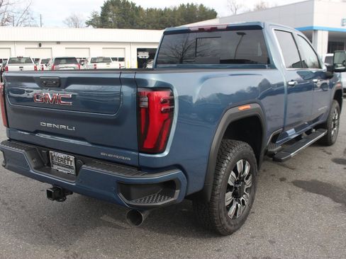 New 2026 GMC Sierra 2500 Denali w/ Denali Reserve Package image 7