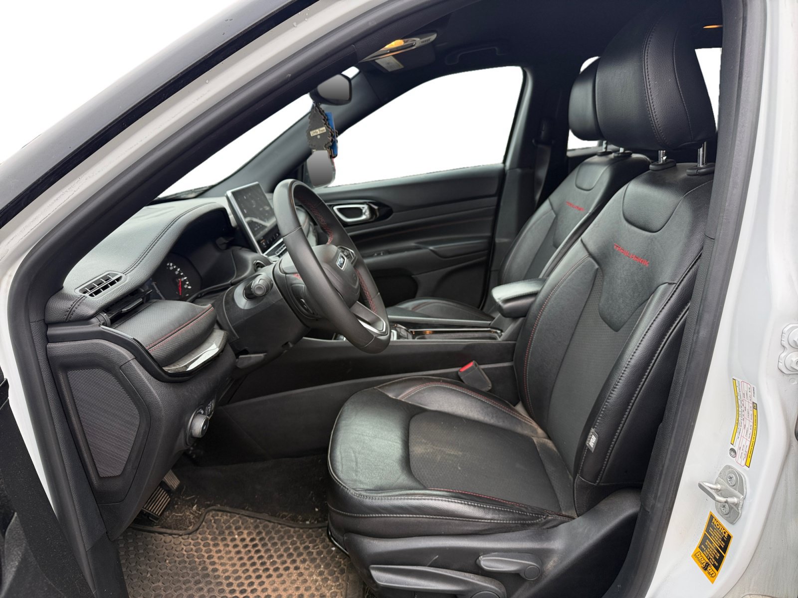 Used 2023 Jeep Compass Trailhawk AWD/4WD image 9