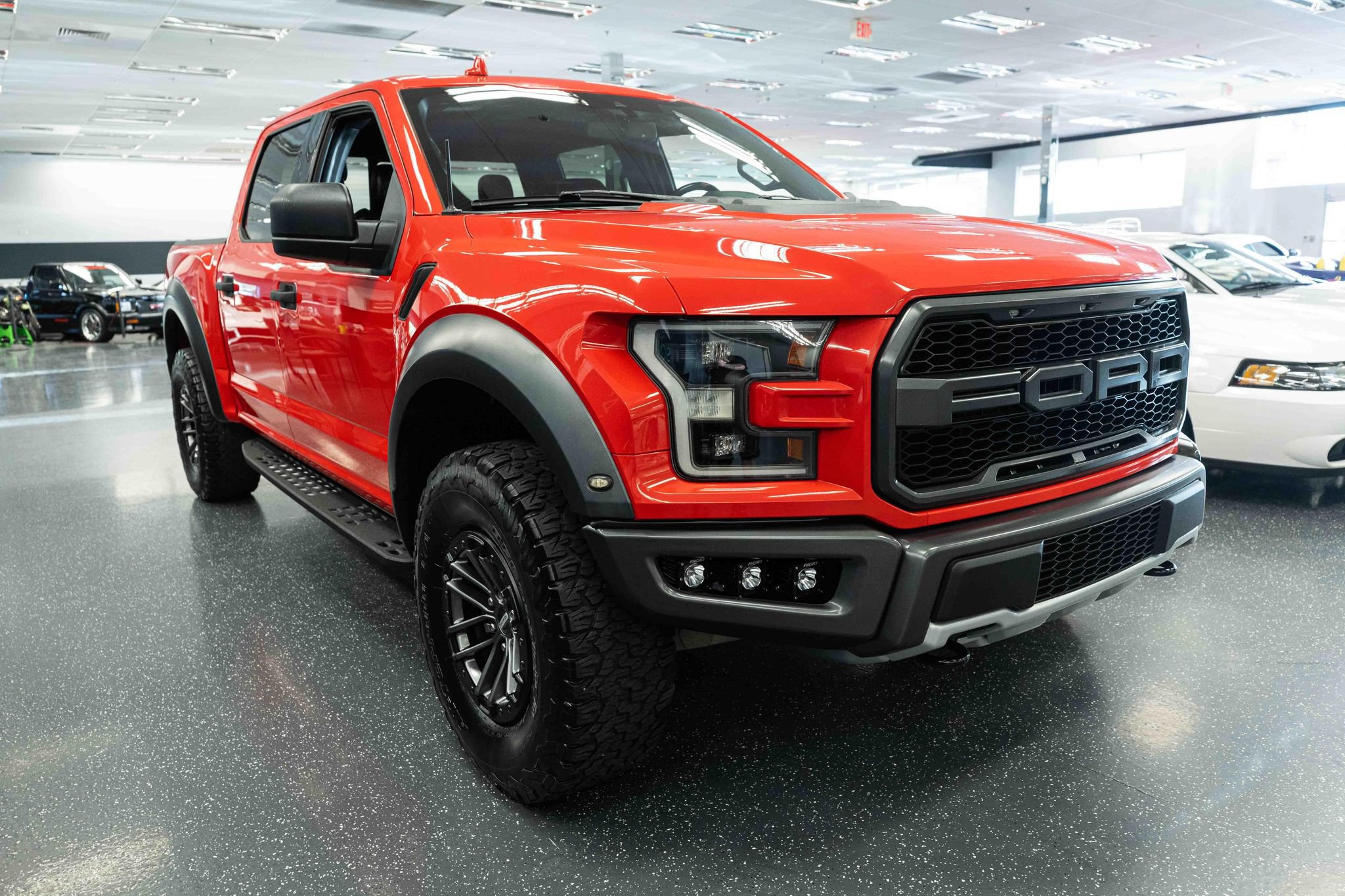 Used 2019 Ford F150 Raptor w/ Equipment Group 801A Mid AWD/4WD image 3