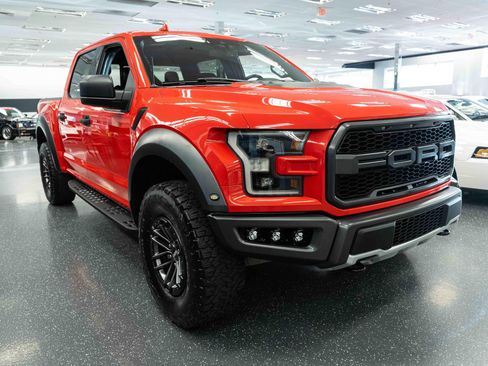Used 2019 Ford F150 Raptor w/ Equipment Group 801A Mid AWD/4WD image 3