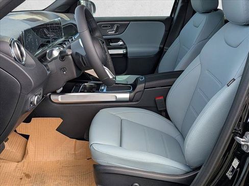 New 2026 Mercedes-Benz GLB 250 4MATIC image 4