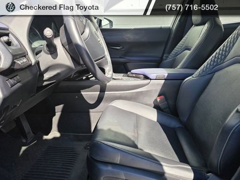 Used 2021 Lexus UX 250h w/ Premium Package image 18