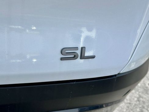 Used 2025 Nissan Murano SL image 19