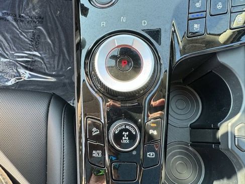 Used 2024 Kia Sportage SX Prestige image 18