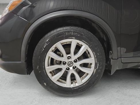 Used 2019 Nissan Rogue S w/ Special Edition Package FWD image 23