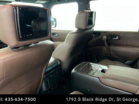 Used 2023 Nissan Armada Platinum w/ Captain's Chairs Package AWD/4WD image 19