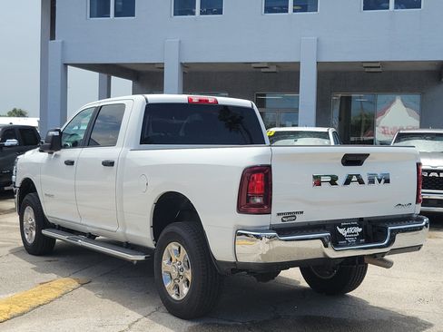 Used 2026 RAM 2500 Big Horn AWD/4WD image 3