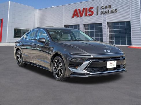 Used 2025 Hyundai Sonata SEL FWD image 9