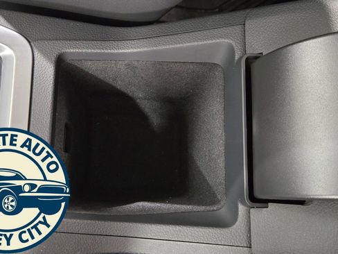 Used 2024 Audi Q8 e-tron Premium Plus image 18