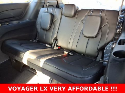 New 2026 Chrysler Voyager LX image 10