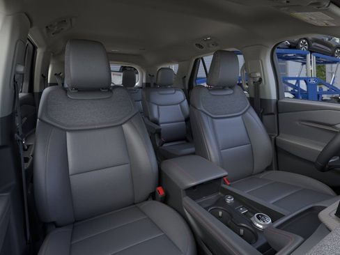 New 2026 Ford Explorer Active AWD/4WD image 10