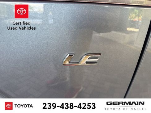 Used 2025 Toyota Corolla Cross LE w/ Moonroof Package image 7
