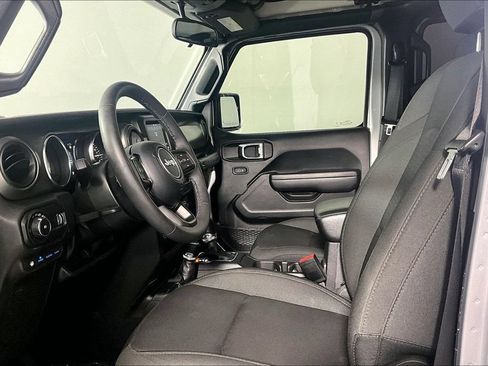 Used 2023 Jeep Wrangler Unlimited w/ Cold Weather Group AWD/4WD image 13