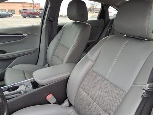 Used 2019 Chevrolet Impala LT image 15