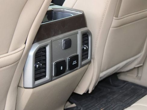 Used 2019 Ford F150 Lariat image 19