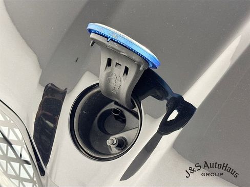 Used 2024 BMW iX xDrive50 w/ Sport Package image 37