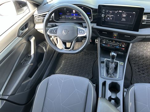 Used 2025 Volkswagen Jetta Sport FWD image 12