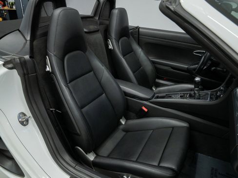 Used 2017 Porsche 718 Boxster image 23