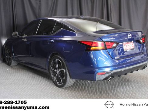 Used 2024 Nissan Altima 2.5 SR FWD image 15