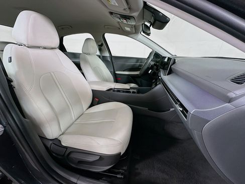 Used 2025 Hyundai Sonata SEL FWD image 30