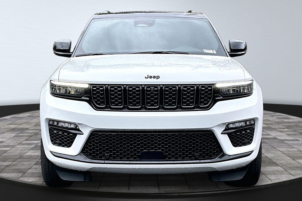 Certified 2025 Jeep Grand Cherokee Summit w/ Obsidian Package AWD/4WD image 26