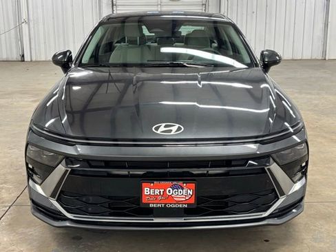 Used 2025 Hyundai Sonata SEL FWD image 3