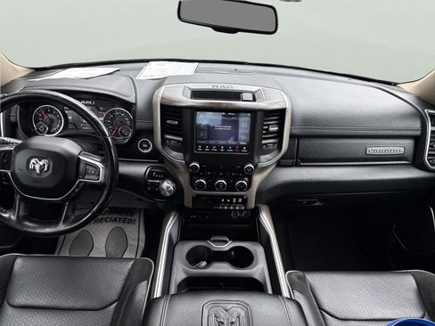 Used 2019 RAM 1500 Laramie AWD/4WD image 13