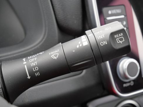 Used 2024 Nissan Leaf S image 33