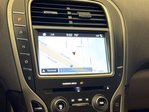 Used 2016 Lincoln MKX Reserve FWD image 23