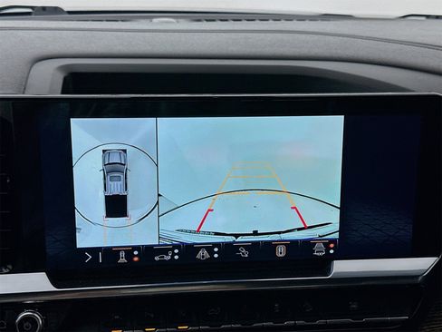 Used 2024 GMC Sierra 1500 Elevation w/ Elevation Premium Package image 15