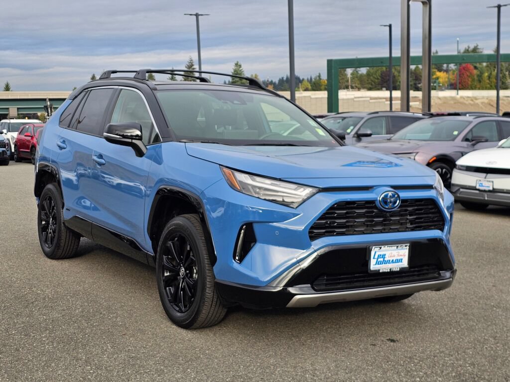 Used 2024 Toyota RAV4 XSE w/ Advanced Technology Package AWD/4WD image 3