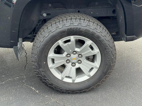Used 2022 Chevrolet Colorado LT w/ Fleet Safety Package image 6
