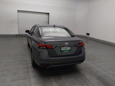 Used 2021 Nissan Versa SV FWD image 6
