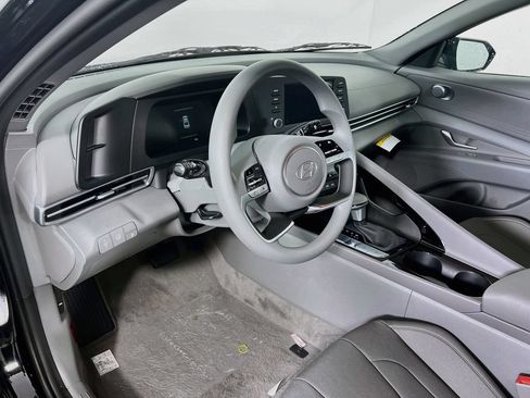 New 2026 Hyundai Elantra Hybrid FWD image 8