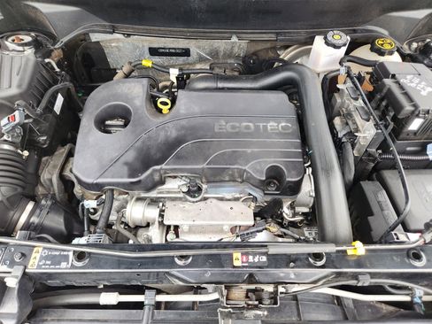 Used 2022 Chevrolet Equinox RS w/ RS Leather Package FWD image 34