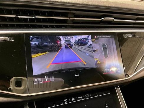 Used 2025 Audi Q8 Premium Plus w/ Premium Plus Package image 21