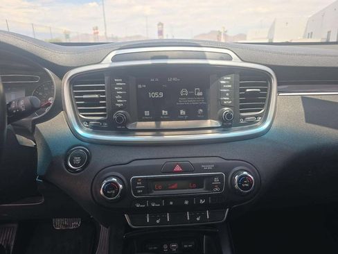 Used 2020 Kia Sorento S FWD image 8