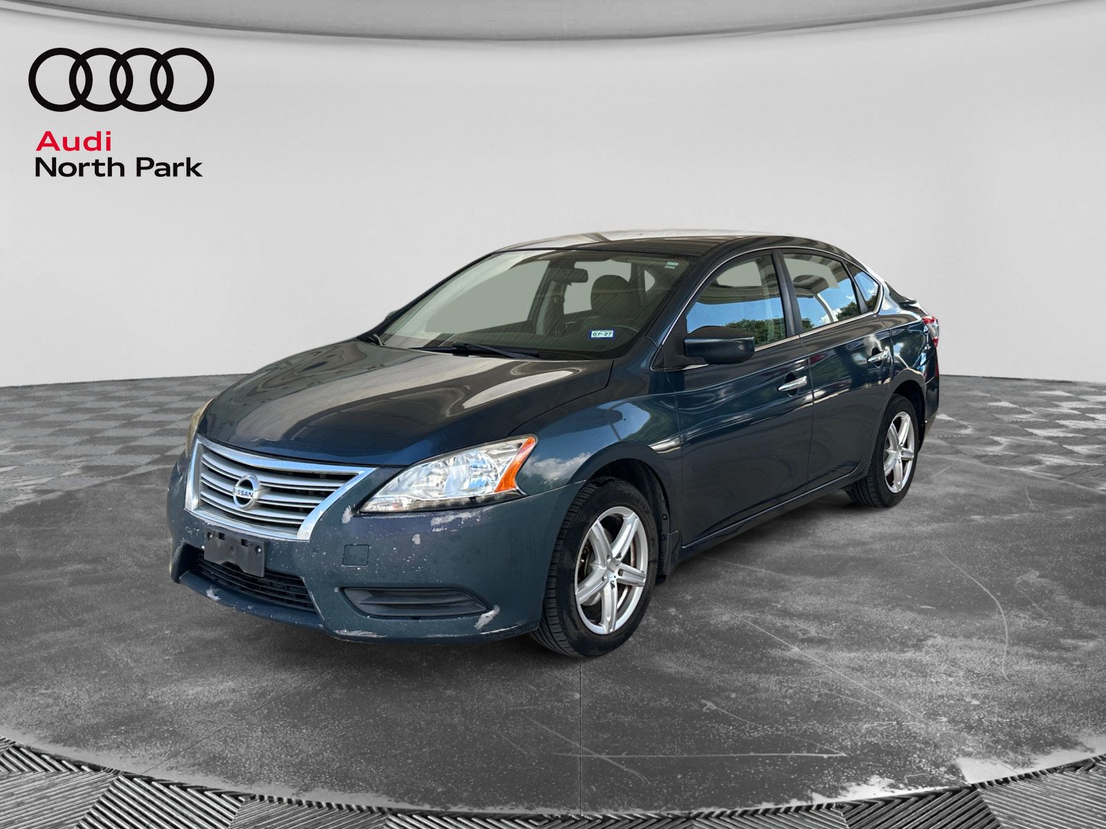 Used 2015 Nissan Sentra SV FWD image 1
