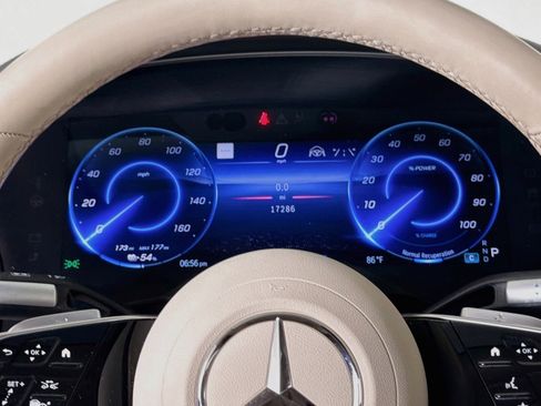 Certified 2023 Mercedes-Benz EQS 580 4MATIC Sedan image 19