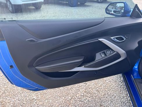 Used 2018 Chevrolet Camaro LT RWD image 10