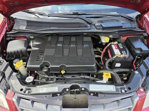 Used 2010 Chrysler Town & Country Touring Plus w/ Safetytec Group FWD image 36