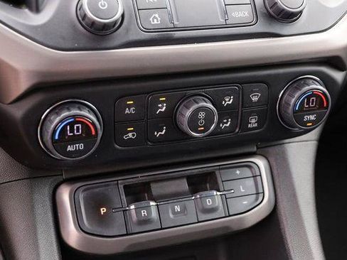 Used 2022 GMC Acadia AT4 AWD/4WD image 21