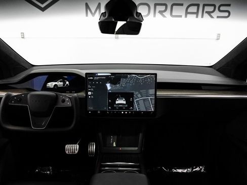 Used 2022 Tesla Model X image 12