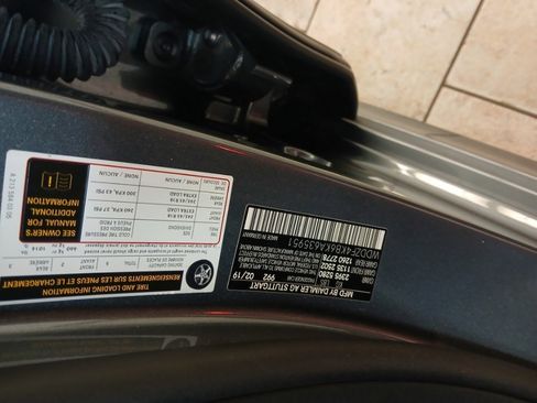 Used 2019 Mercedes-Benz E 300 4MATIC w/ Premium 1 Package image 26