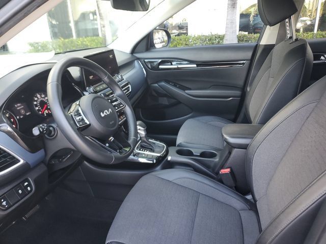Certified 2022 Kia Seltos Nightfall Edition AWD/4WD image 17
