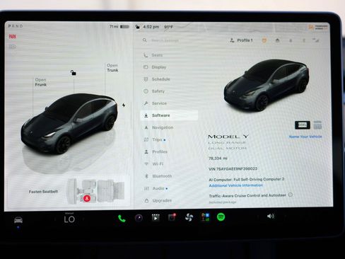 Used 2022 Tesla Model Y Long Range AWD/4WD image 31